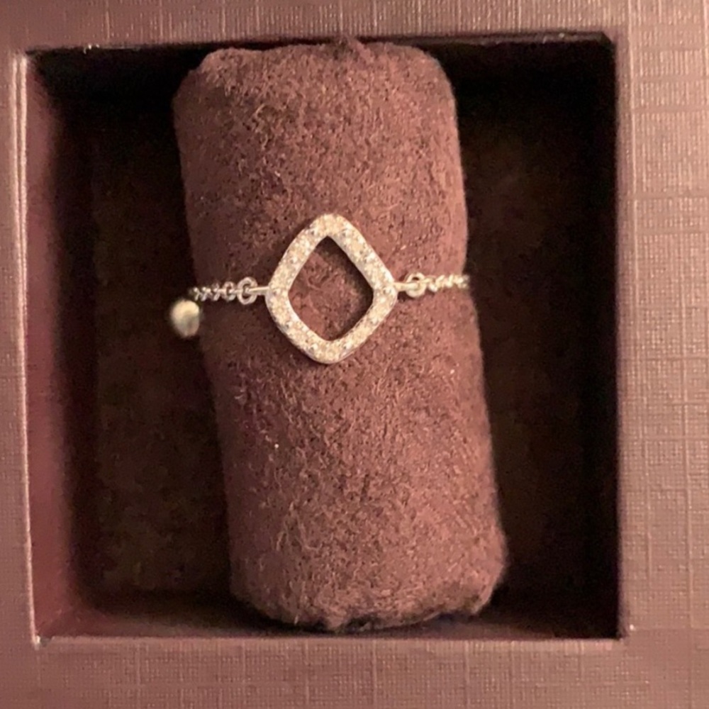 NWOT Monica Vinader Silver Diamond Kite Ring